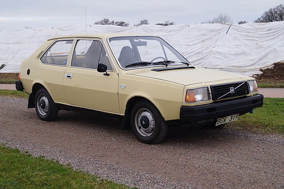 Volvo 340 2 of 5