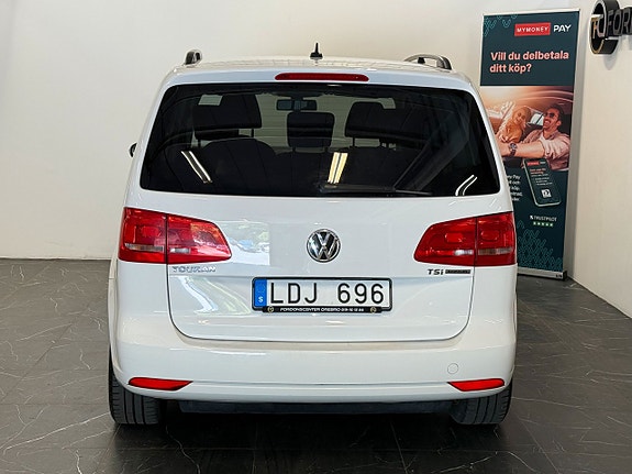 Volkswagen Touran 5 of 5