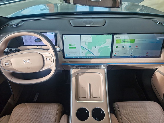XPeng G9 11 of 27