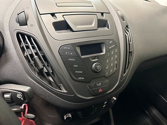 Ford Transit Courier 7 of 7