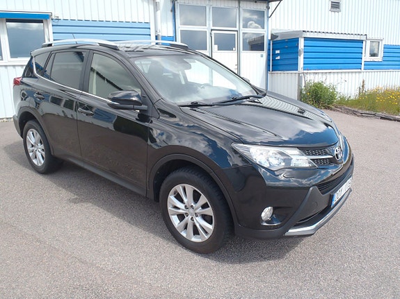 Toyota RAV4 2 of 11