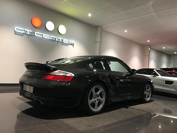 Porsche 911 Turbo 4 of 5