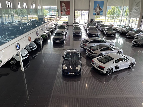 Porsche 911 Turbo 3 of 17