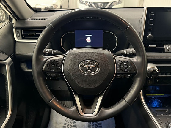 Toyota RAV4 16 of 24