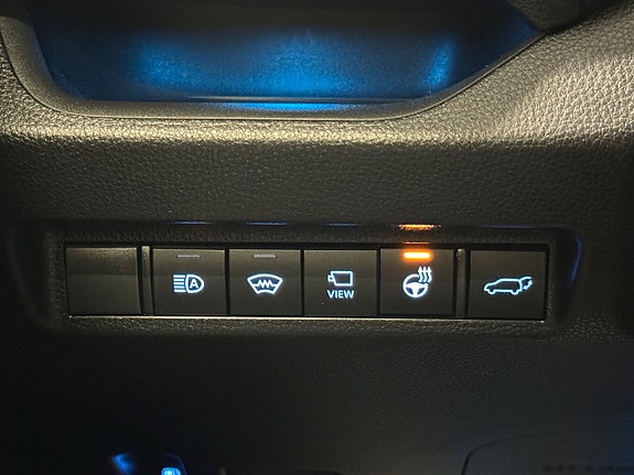 Toyota RAV4 20 of 24