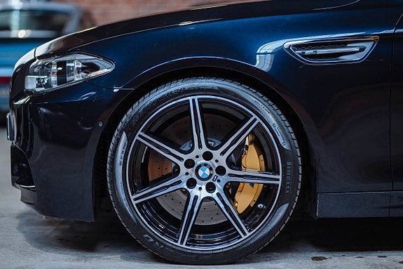 BMW M5 17 of 19