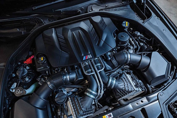 BMW M5 8 of 19