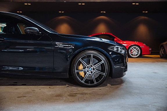 BMW M5 4 of 19