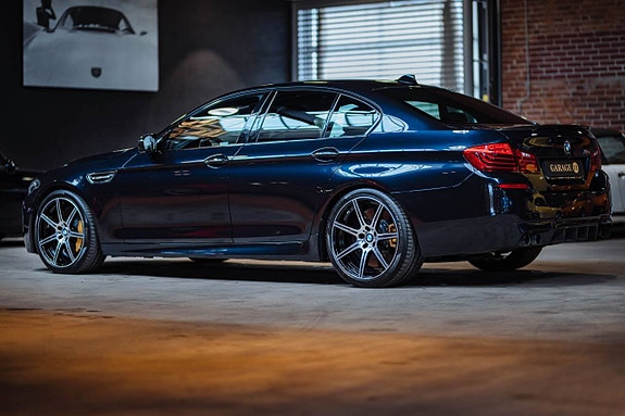 BMW M5 15 of 19