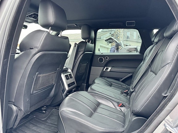 Land Rover Range Rover Sport 4 of 4