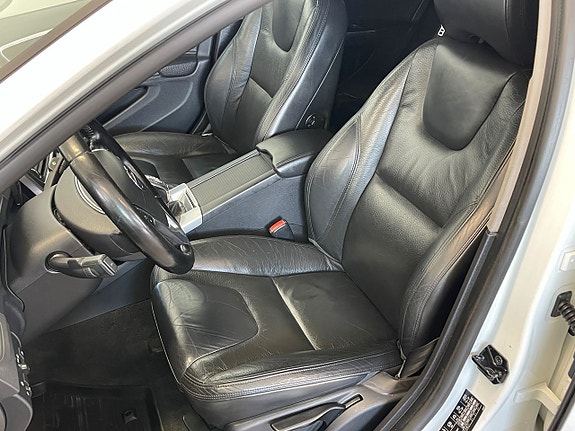 Volvo S60 5 of 5
