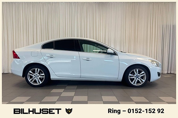 Volvo S60 2 of 18