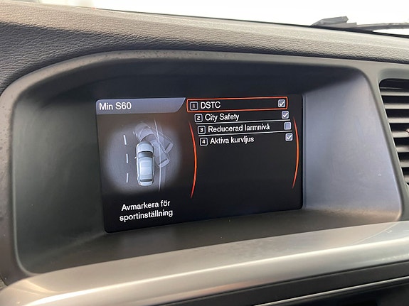 Volvo S60 16 of 18