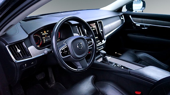 Volvo V90 Cross Country 4 of 5