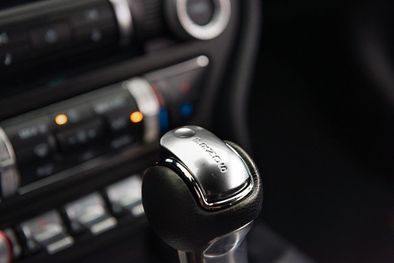Ford Mustang 18 of 25