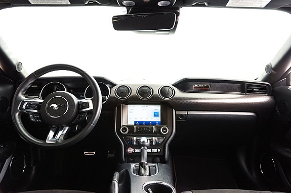 Ford Mustang 11 of 25