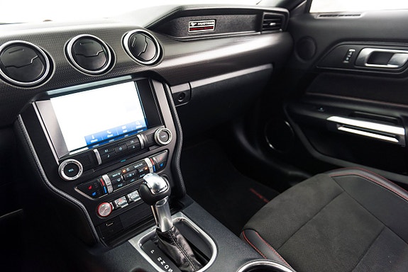 Ford Mustang 13 of 25