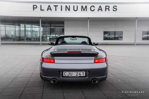 Porsche 911 4 of 5