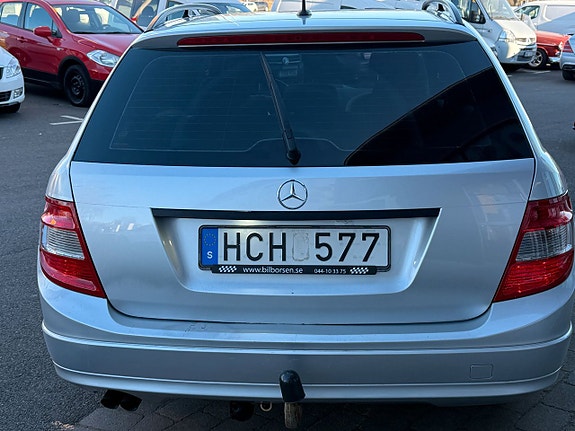 Mercedes-Benz C200 6 of 17