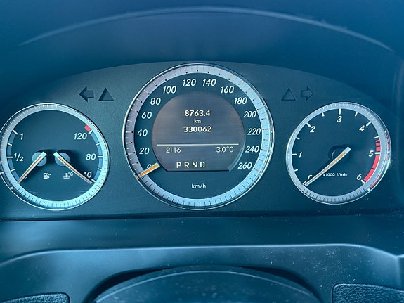 Mercedes-Benz C200 15 of 17