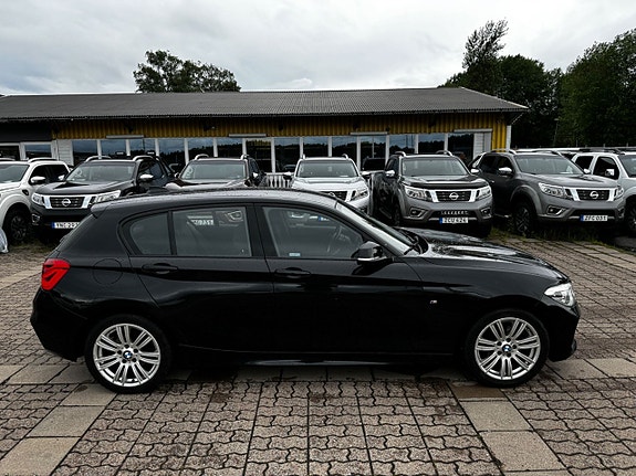 BMW 118i 6 of 21