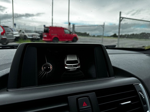 BMW 118i 19 of 21