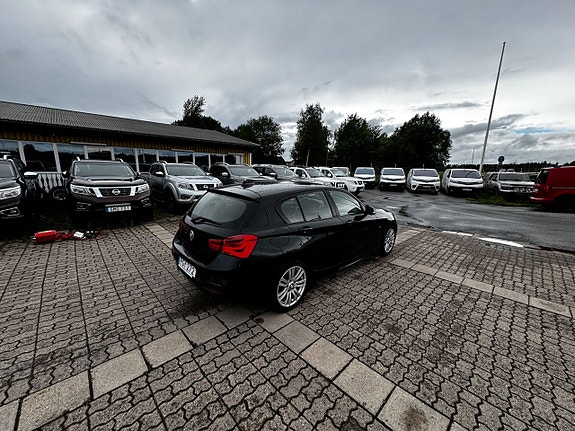 BMW 118i 7 of 21