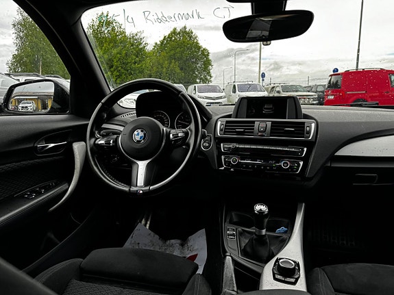 BMW 118i 12 of 21