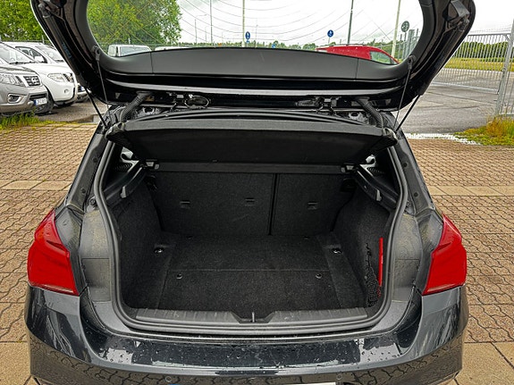 BMW 118i 14 of 21