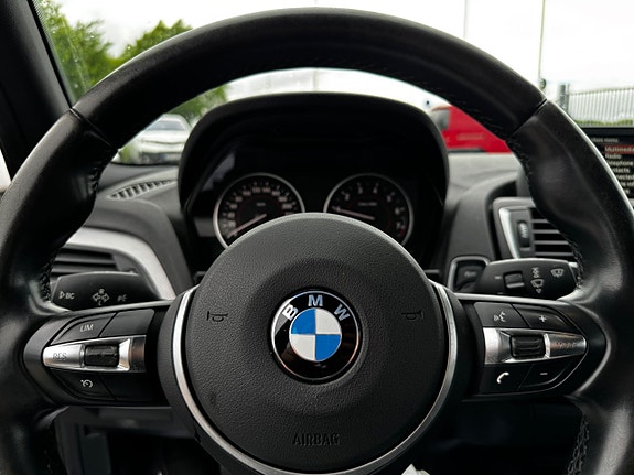 BMW 118i 18 of 21