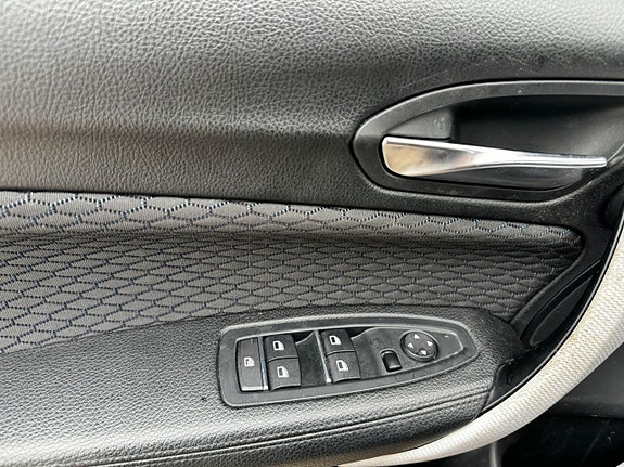 BMW 118i 15 of 21