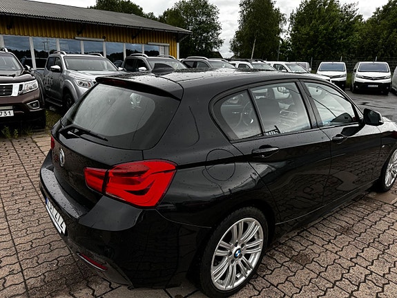 BMW 118i 9 of 21