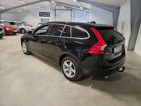 Volvo V60 4 of 8