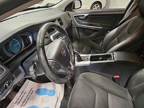 Volvo V60 5 of 8
