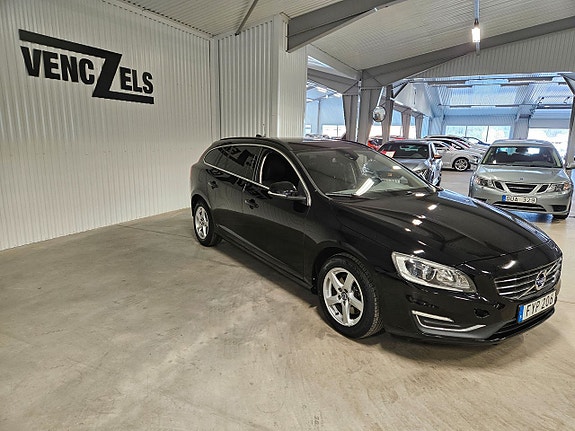 Volvo V60 2 of 8