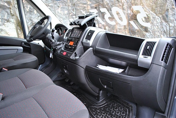 Peugeot Boxer 10 of 23