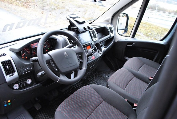 Peugeot Boxer 9 of 23