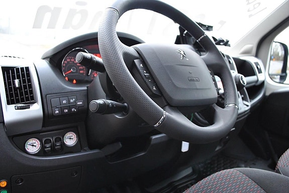 Peugeot Boxer 12 of 23