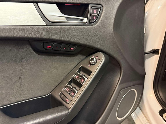 Audi RS4 18 of 18