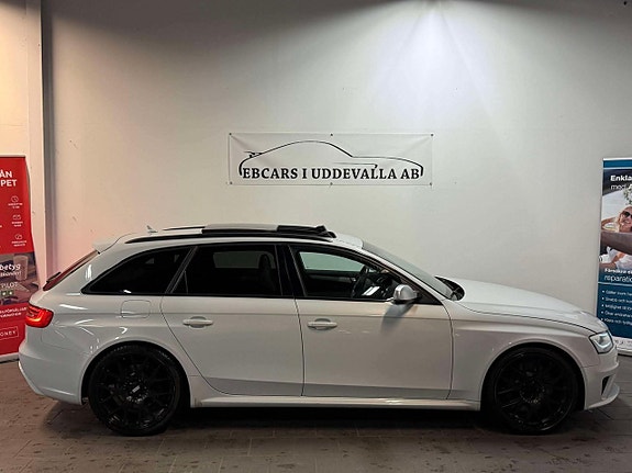 Audi RS4 3 of 5
