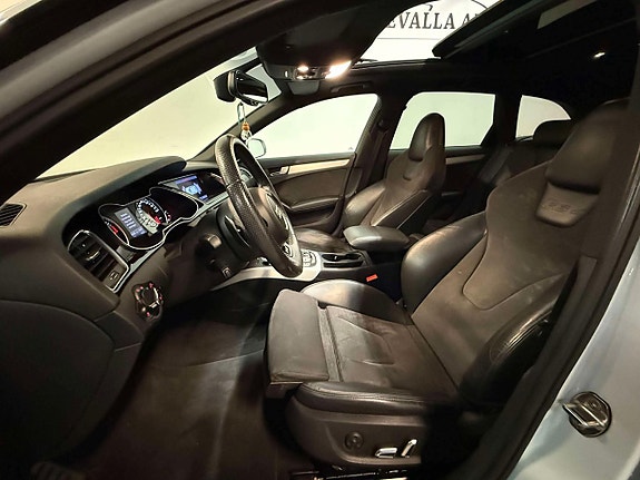 Audi RS4 12 of 18