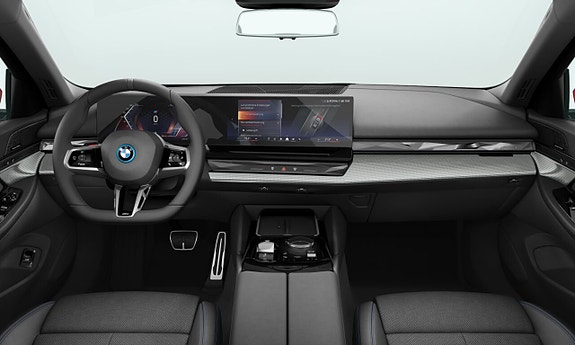 BMW i5 4 of 4