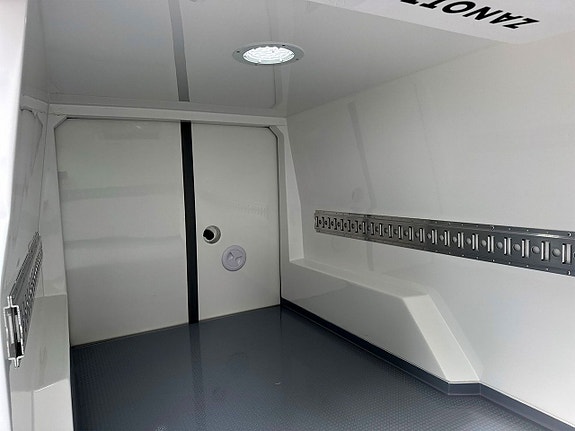 Opel Vivaro 13 of 18