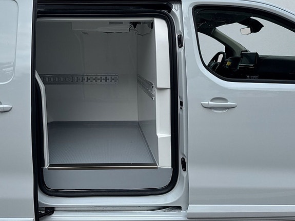Opel Vivaro 12 of 18