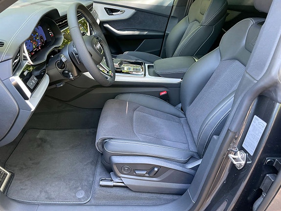 Audi Q8 6 of 7