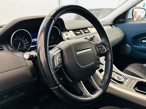 Land Rover Range Rover Evoque 18 of 23