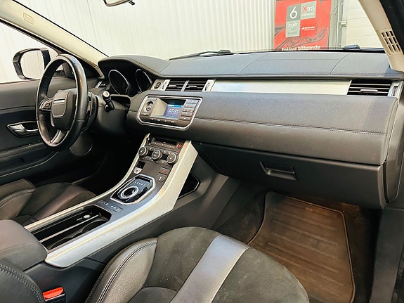Land Rover Range Rover Evoque 12 of 23