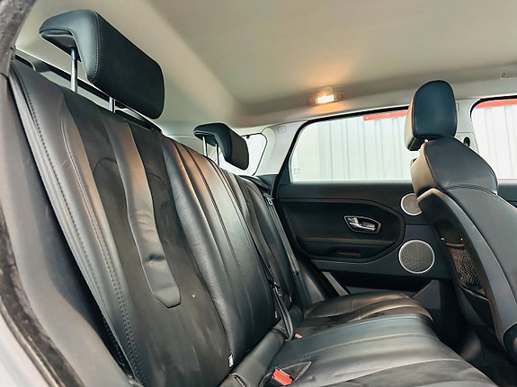 Land Rover Range Rover Evoque 14 of 23
