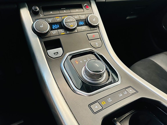 Land Rover Range Rover Evoque 21 of 23
