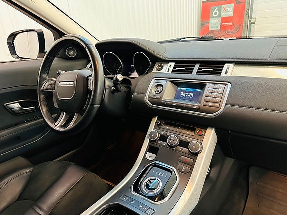 Land Rover Range Rover Evoque 13 of 23